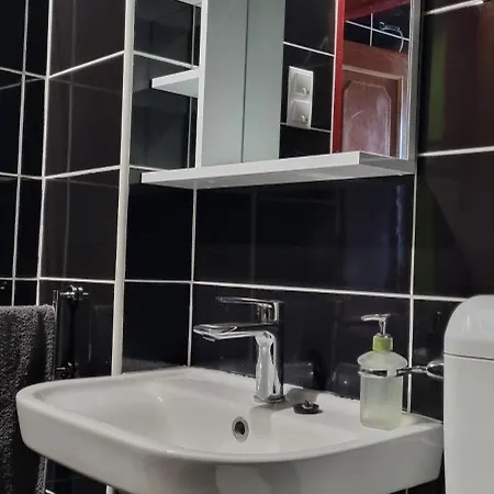 Tisza-tavi Isteni Vendeghaz * Абадсалок